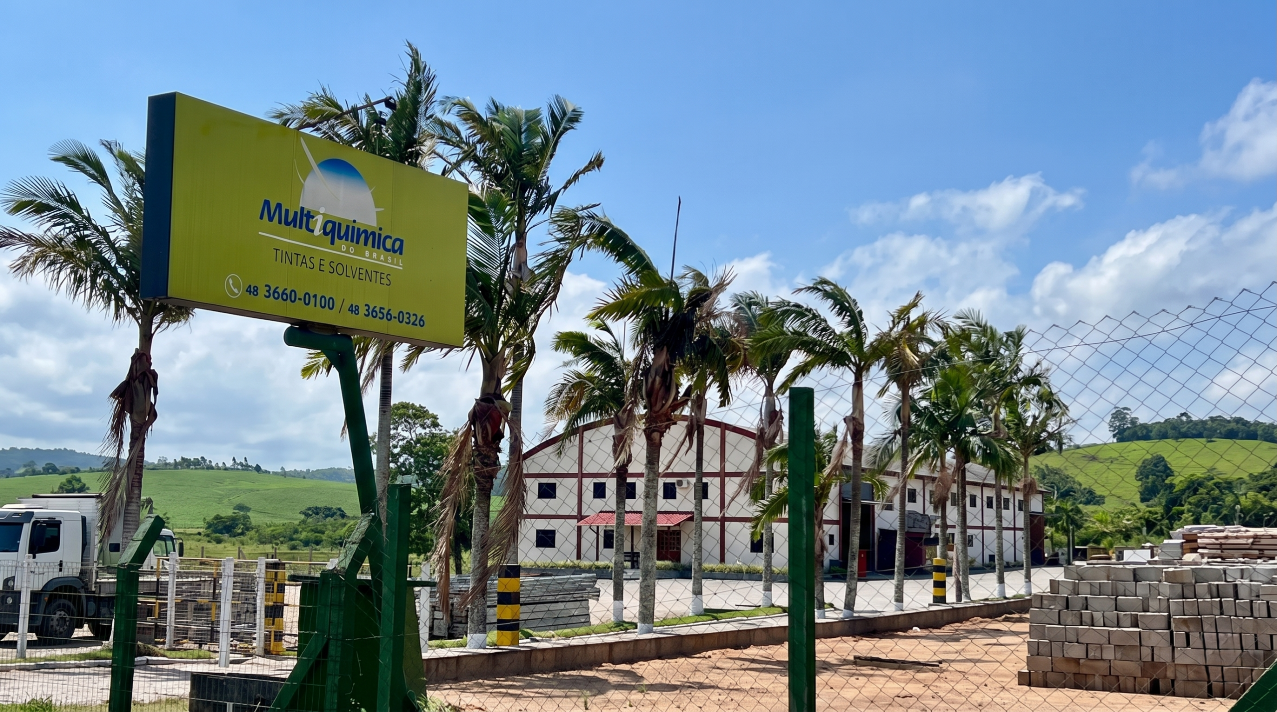 Fachada Multiquimica